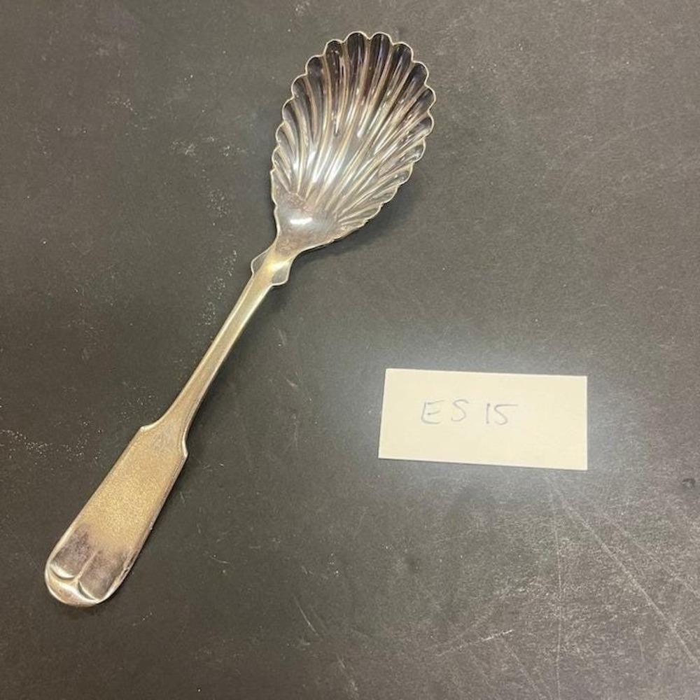 Rogers, Smith & Co. Fiddleback-Handle Fiddle Shell Scalloped Sugar Spoon ES15